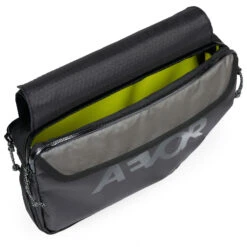 AEVOR - Bike Frame Bag - Sacoche De Vélo -Extérieur Camping Magasin aevor bike frame bag sacoche de velo detail 6
