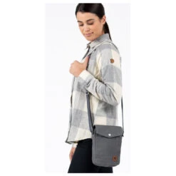 FJÄLLRÄVEN Fjällräven - Greenland Pocket - Sac à Bandoulière -Extérieur Camping Magasin fjaellraeven greenland pocket sac a bandouliere detail 4