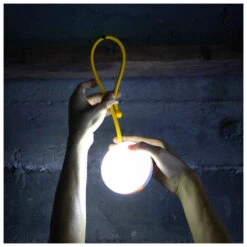 MPOWERD - Luci Core - Lampe à LED 8 MPOWERD - Luci Core - Lampe à LED -Extérieur Camping Magasin mpowerd luci core lampe a led detail 4